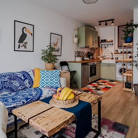 Апартаменты And Peaches Sunny 2br *